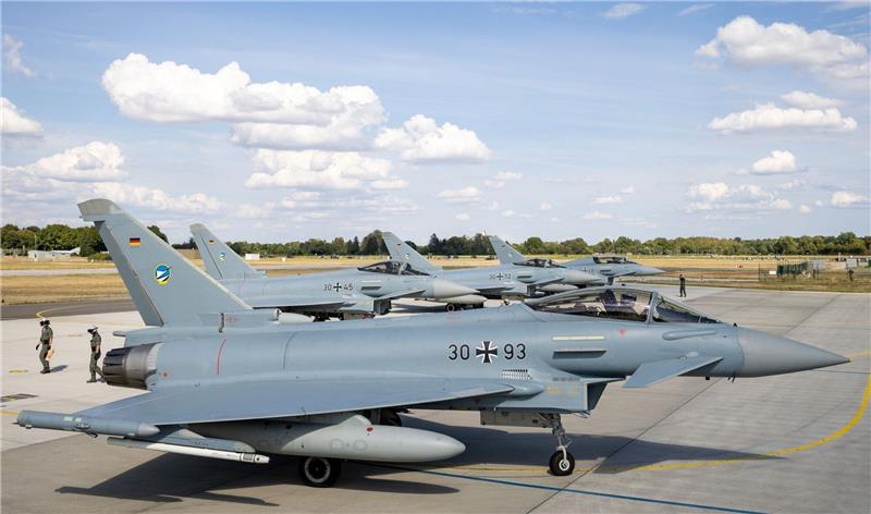 Raketen und Eurofighter - Bundeswehr schützt den Nato-Gipfel Deutsche Eurofighter im August 2022 am Fliegerhorst Neuburg.