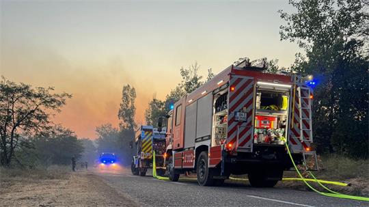 Deutsche Feuerwehrleute haben nach elf Tagen einen Hilfseinsatz in Serbien beendet. (Archivbild)
