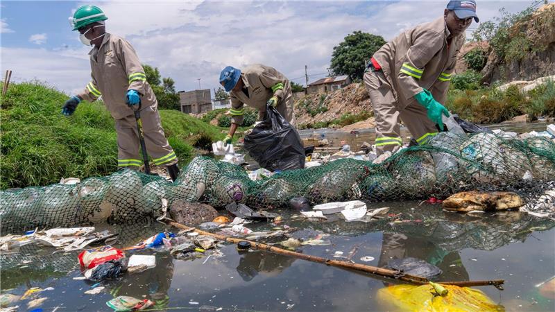 Deutschland ist Greenpeace zufolge der größte Plastikmüllexporteur Europas. (Archivbild)