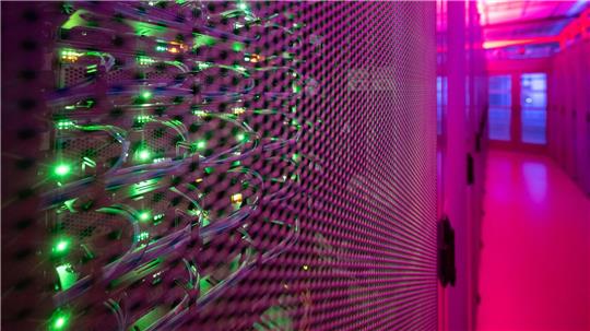 Deutschland muss dem IT-Verband Bitkom zufolge gegensteuern, um bei Rechenzentren international den Rückstand nicht noch größer werden zu lassen. (Archivbild)