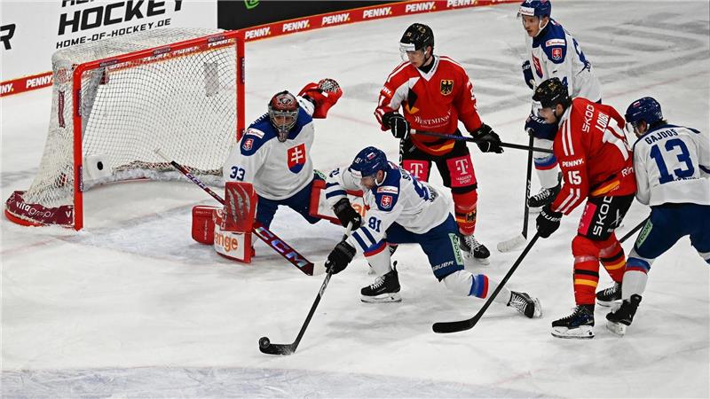 Rückenwind für Olympia: DEB-Team gewinnt Deutschland Cup Deutschland spielte diesmal deutlich effektiver als am Samstag