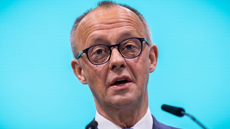 Macron-Staatsbesuch: Merz fordert europapolitisches Signal „Deutschland und Frankreich sind aufeinander angewiesen. Deutschland und Frankreich sind die Motoren der europäischen Einigung“, sagt Friedrich Merz.