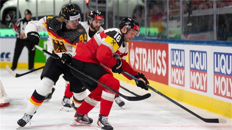 Deutschland und Österreich lieferten sich ein physisches Spiel bei der Eishockey-WM.