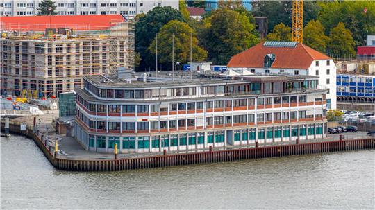 Deutschlands größter Rüstungskonzern Rheinmetall steht vor der Übernahme der Marinesparte der Bremer Werftengruppe.