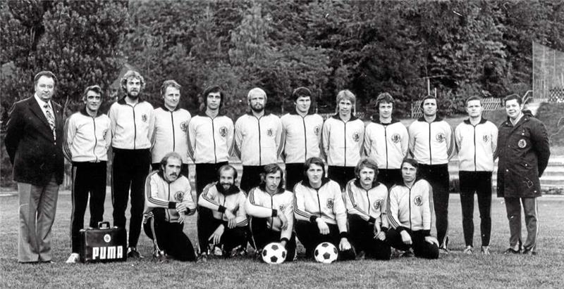 Die 1. Herren des BSV Bad Harzburg, Aufsteiger von der Bezirks- in die Verbandsliga 1976.  Foto: Privat