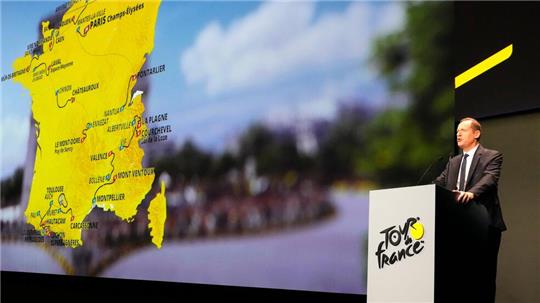 Die 112. Tour de France: Tour-Chef Christian Prudhomme stellt die Strecke der nächsten Frankreich-Rundfahrt vor. 