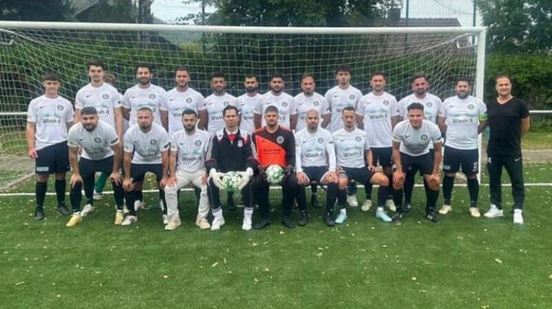 Die 2. Mannschaft des VfL Oker sieht sich nur als Außenseiter im Kampf um den Klassenerhalt in der Staffel 1 der Fußball-Nordharzliga. Foto: Privat