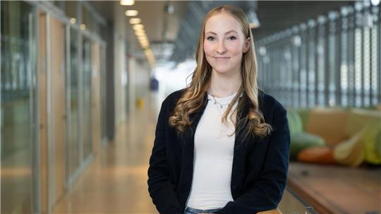 Die 20 Jahre alte Lilly Hiebenthal aus Sachsen leidet an einer äußert seltenen Immunkrankheit. 