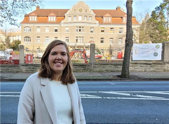 Die 30-jährige Theresa Fulst möchte am 6. Dezember eine neue Apotheke im ehemaligen Fritz-König-Stift eröffnen.