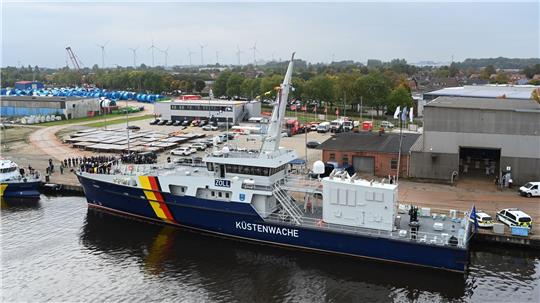 Die 55 Meter lange „Emden“ ersetzt ein 1988 in Dienst gestelltes namensgleiches Einsatzschiff. 