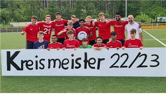 Die A-Junioren der JSG Seesen holen mit nur eine Niederlage in zwölf Spielen den Titel in der Kreisliga. Foto: Privat