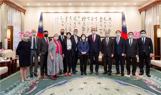 Die Abgeordneten des Menschenrechtsausschusses des Bundestages sind in Taiwan zu Besuch.