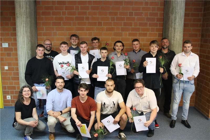 Die Absolventen der Fachoberschule Technik (2).