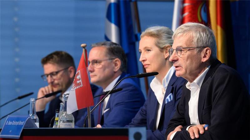 Die AfD hofft auf die Jugend. Bei der Landtagswahl in Brandenburg hat die Partei, die in dem Bundesland als rechtsextremistischer Verdachtsfall vom Verfassungsschutz beobachtet wird, von jüngeren Wählern besonders viele Stimmen erhalten. 