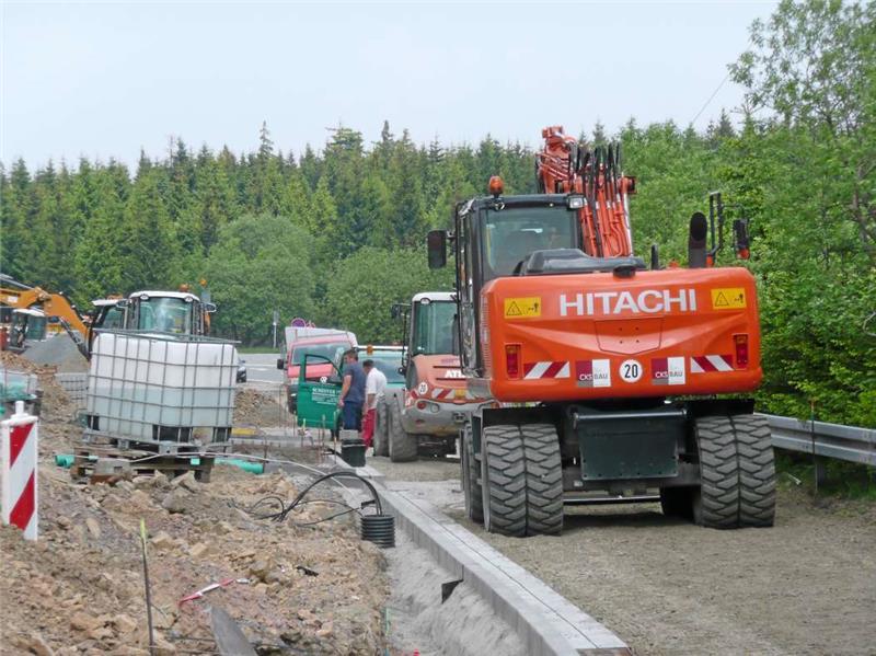 Die Alte Torfhausstraße oberhalb der B4 wird derzeit grundhaft erneuert.