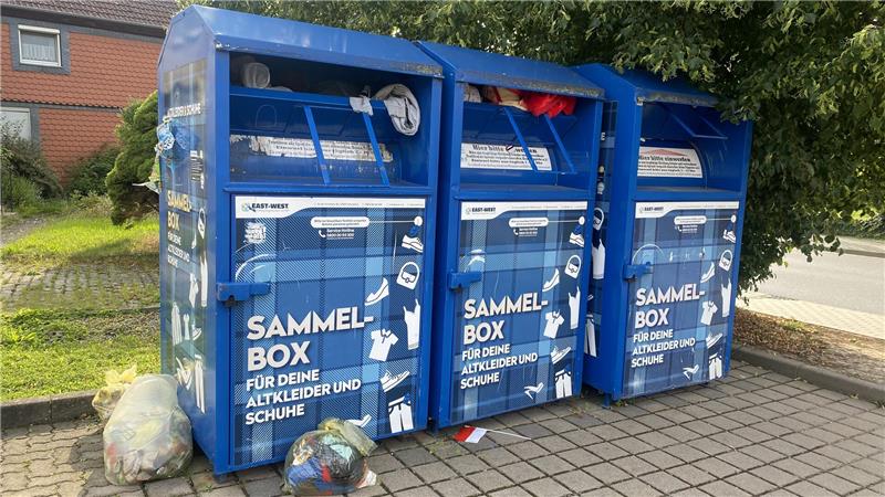 Lutter kämpft weiter mit Müll an den Altkleidercontainern Die Altkleidercontainer auf dem NP-Parkplatz sind oft vermüllt. Mittlerweile sind sie verschwunden.
