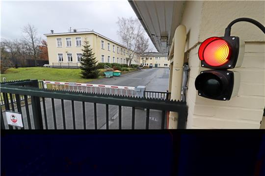 Die Ampel am Haupttor soll möglichst bald wieder auf Grün schalten.