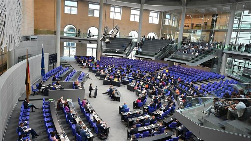 Faeser legt Gesetzentwürfe zu EU-Asylreform vor Die Ampelfraktionen haben ihre Beratungen zum Sicherheitspaket abgeschlossen - kommenden Mittwoch will die Koalition die Änderungen an ihren Gesetzesentwürfen in den Innenausschuss des Bundestags einbringen. (Archivbild)