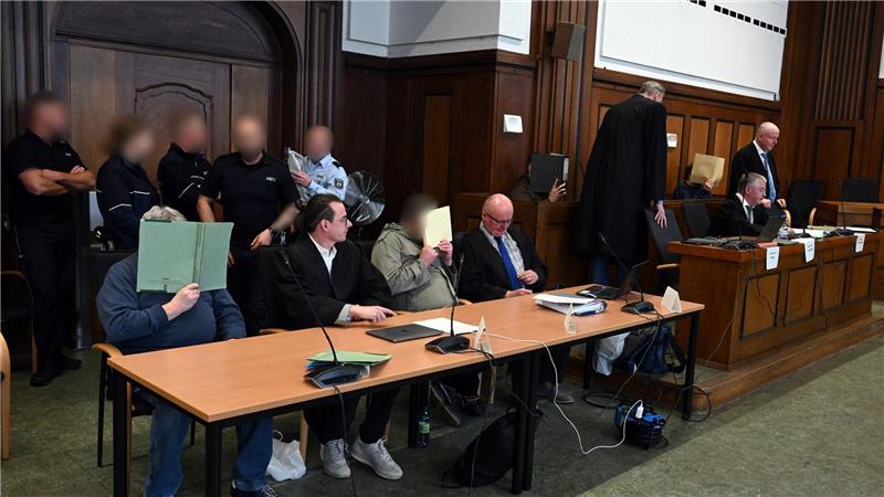 Die Angeklagten sollen laut Staatsanwaltschaft unerlässlich für den funktionierenden Betrieb der Plattform gewesen sein.