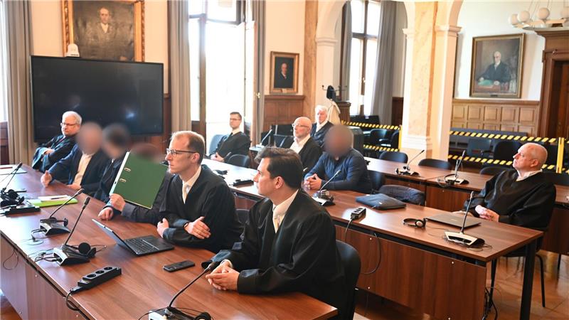 Langjährige Haftstrafen wegen Millionen-Betrugs bei Aurubis Die Angeklagten wurden zu mehreren Jahren Haft verurteilt.