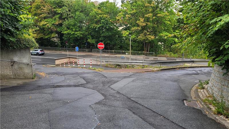 Bad Harzburg: Diese Straßensperrungen sorgen für Einschränkungen Die Anschlussstelle zur B4 – hier aufgenommen aus Richtung Alter Kaiserweg – wird saniert und dafür voll gesperrt.