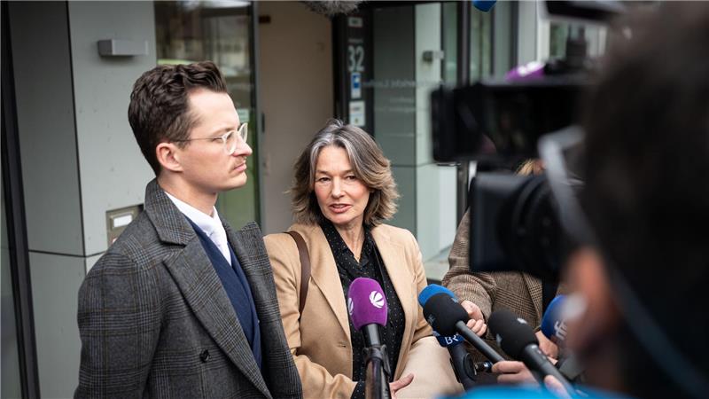 Die Anwälte des Angeklagten, Yves Georg und Regina Rick, forderten nach dem Urteil weitere Konsequenzen.