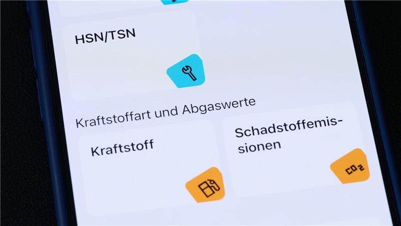 Fahrzeugschein auf dem Handy: Bund startet neue App Die App wurde vom Kraftfahrt-Bundesamt und der Bundesdruckerei entwickelt.