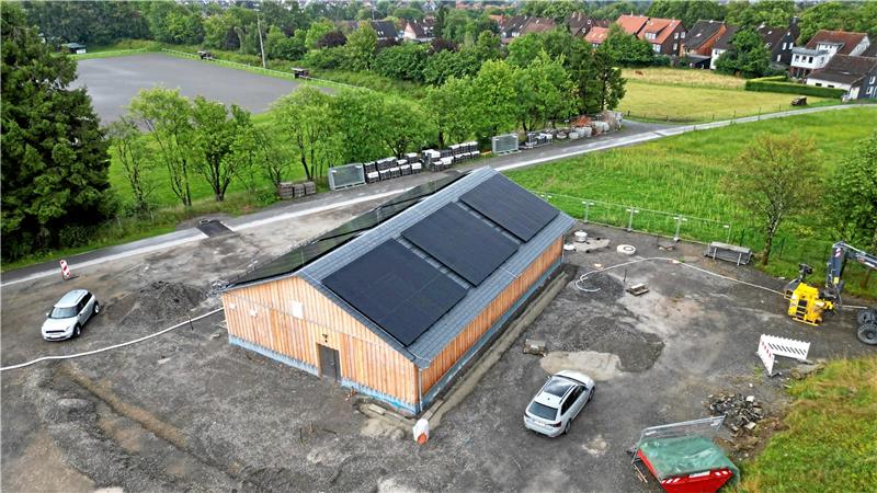 Die Arbeiten am Wasserwerk an der Bockswieser Höhe schreiten voran, es soll wohl im September ans Netz gehen. Foto: Neuendorf