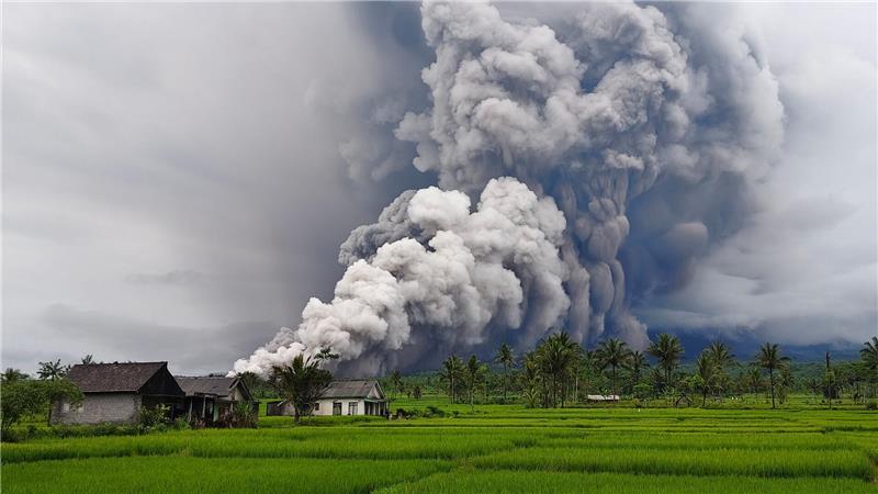 Die Aschesäule war zwei Kilometer hoch.