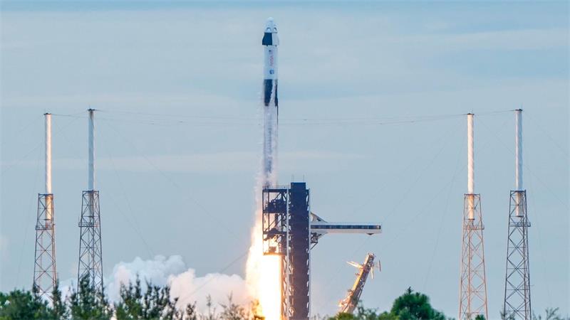 Die Astronauten brachen vom Weltraumbahnhof Cape Canaveral im US-Bundesstaat Florida zur ISS auf.