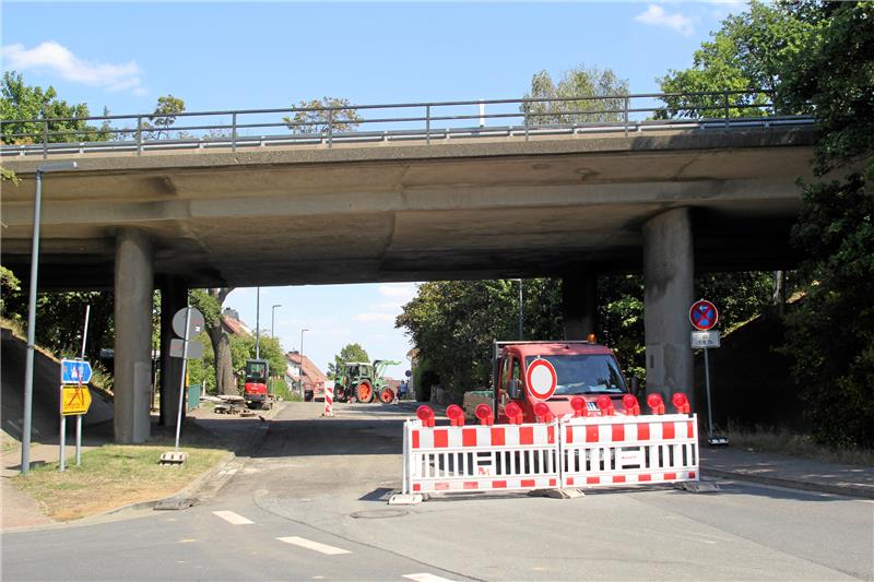 Die Auffahrt zur B 4 am Ortseingang Westerode bleibt bis zum Ende der Arbeiten ebenfalls gesperrt
