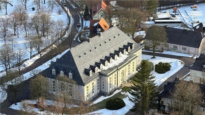 Die Aula Academica der TU Clausthal ist auch aus der Luft ein Blickfang.