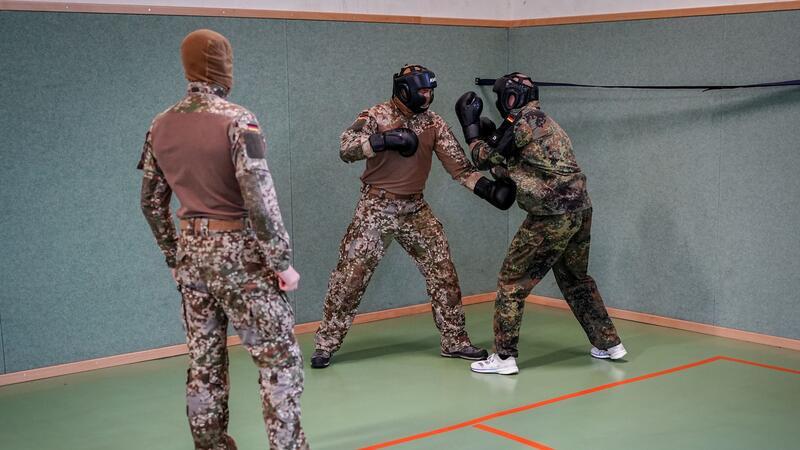Bewerber in Boxhandschuhen: Das KSK sucht Nachwuchs Die Ausbildung zum Kommandosoldaten dauert zwei Jahre.