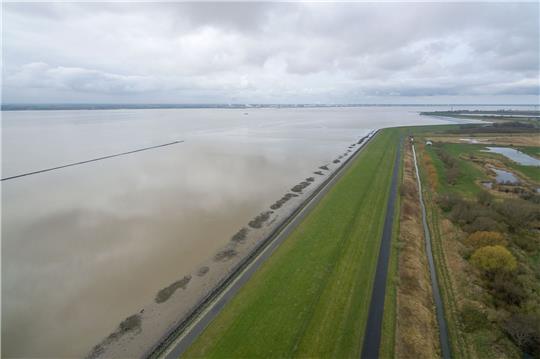 Die Außenems in Emden.