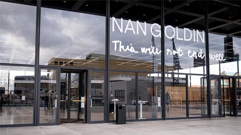 Nan Goldin eröffnet Ausstellung mit Rede über Gaza-Krieg Die Ausstellung in Berlin läuft noch bis zum 6. April.