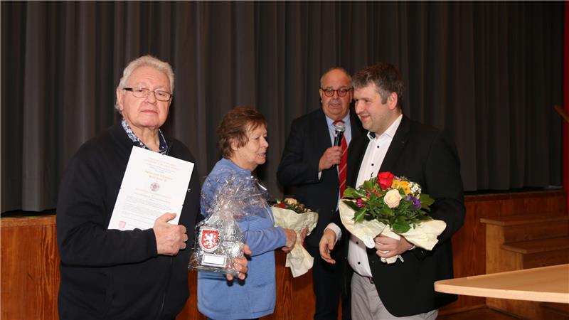 Die Auszeichnung mit der Manfred-Leeker-Plakette gibt es stets beim Neujahrsempfang der Gemeinde Schladen.