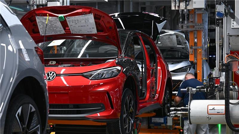 Die Autofabrik von Volkswagen in Zwickau ist auf den Bau von Elektrofahrzeugen spezialisiert. (Archivbild)