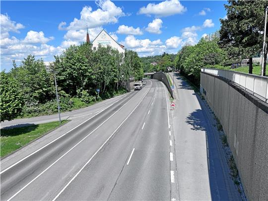 Die B4 wird im Bereich Burgstraße halbseitig gesperrt. Foto: Schlegel/GZ-Archiv
