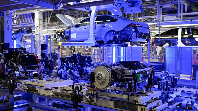 BMW-Gewinn bricht um mehr als ein Drittel ein Die BMW-Werke in Deutschland sind laut BMW-Chef Nedeljkovic sehr gut ausgelastet. (Archivbild)