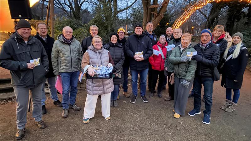 Harzburg: Freitags wird es an der Krippe im Rosengarten lebendig Die Bad-Harzburg-Stiftung verteilt als Dankeschön für ehrenamtliche Arbeit Gutscheine an Vertreter von Bad Harzburger Sportvereinen.