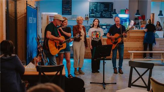 Die Bad Harzburger Band In good Gompany gibt auf Einladung des Vereins Kult ein faszinierendes Konzert in der Boulderhalle.