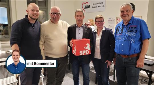 Die Bad Harzburger SPD schickt Andreas Simon (Mitte) ins Rennen um den Chefposten im Rathaus. Gruppenbild mit dem Ortsvereinsvorsitzenden Christoph Willeke (v.l.), dem Fraktionsvorsitzenden Michael Riesen, der SPD-Unterbezirksvorsitzenden Annett Eine und dem Ratsherrn Henning Franke.