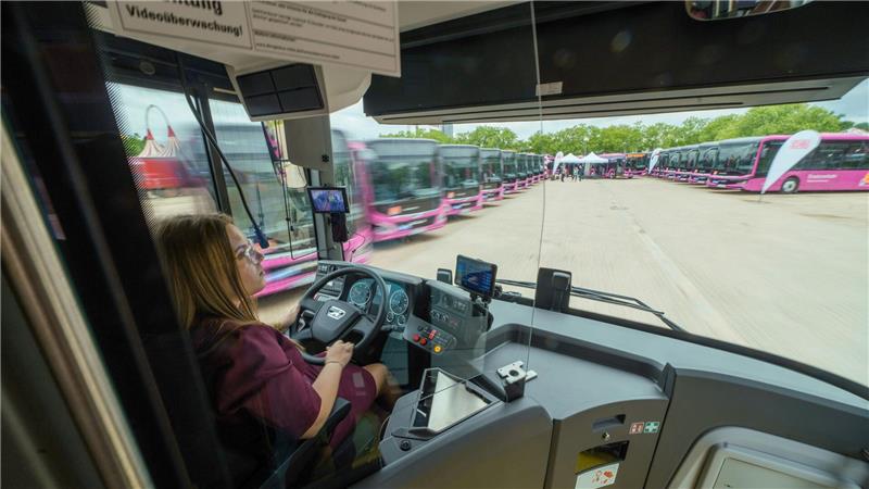 Die Bahn betreibt auch viele Busse - nicht nur für Ersatzverkehr. 