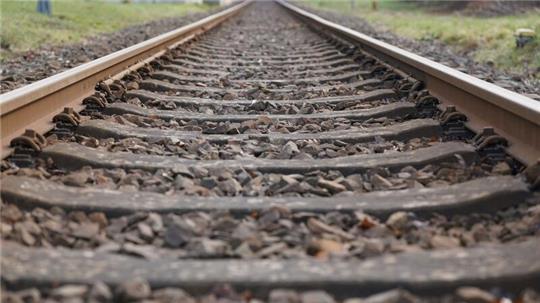 Die Bahn erneuert zwischen Halberstadt und Heudeber Gleise. Die Strecke zwischen Halberstadt und Goslar ist daher für den Zugverkehr gesperrt. 