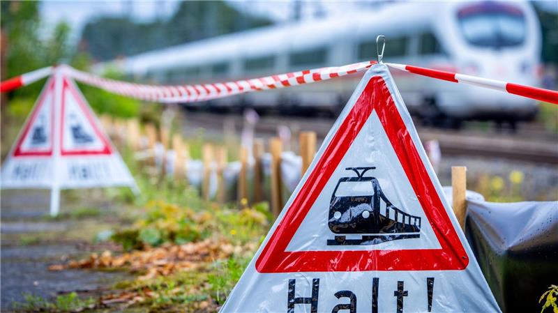 Größtes Bahn-Sanierungsprojekt in Deutschland gestartet Die Bahnstrecke Berlin - Hamburg ist eine der wichtigsten im deutschen Bahnnetz.