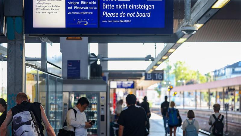 Nach Anschlag auf Bahnstrecke führt Spur zu „Angry Birds“ Die Bahnstrecke Düsseldorf - Köln ist eine zentrale Verbindung in NRW.