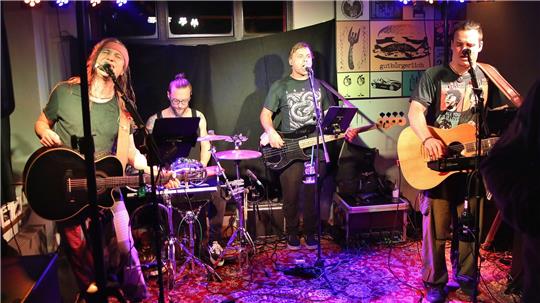 Die Band „Colour The Sky“ will zum Honky-Tonk-Festival wieder im „Jaspers“ für Stimmung sorgen.