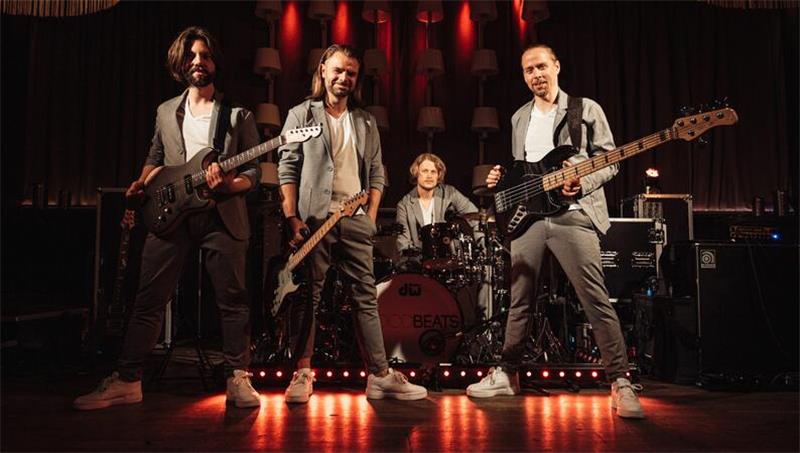 Letzte Party vor dem Abriss des Goslarer Schulzentrums Die Band Good Beats tritt am Freitag auf der Abschiedsparty am Schulzentrum Goldene Aue auf.