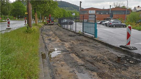 Die Bauarbeiten an der B498 in Oker werden seit Montag fortgesetzt.