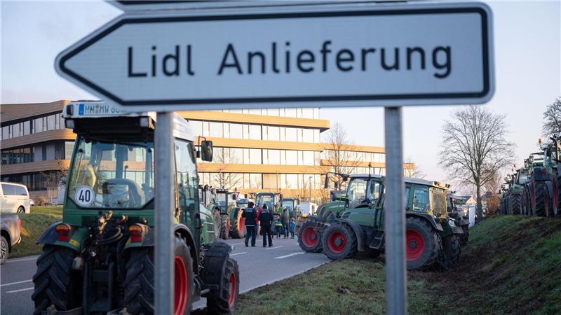 Die Bauern protestierten gegen die Preispolitik von Lidl. 